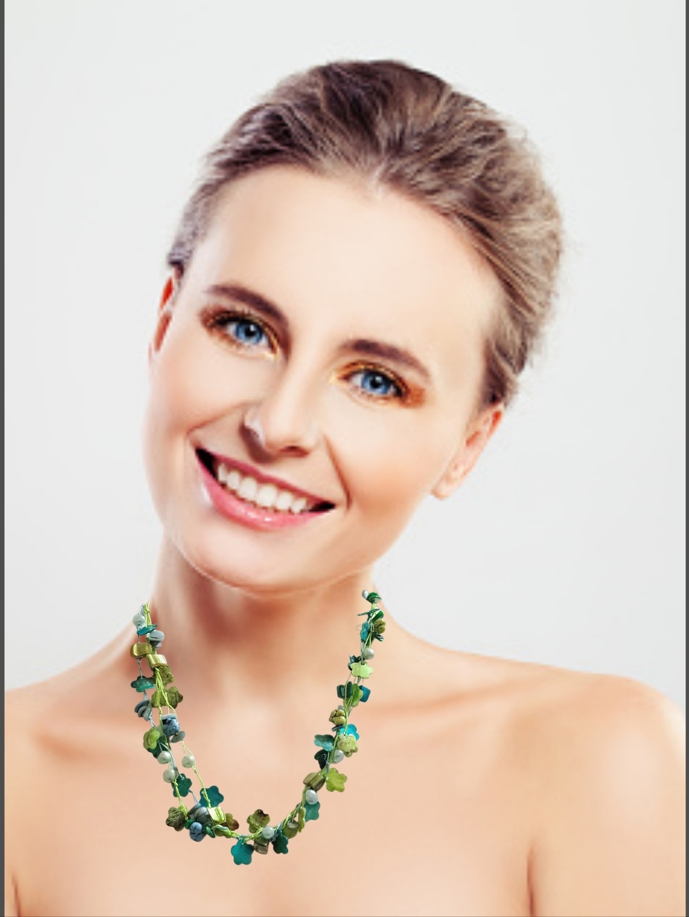 Whimsical Green and Blue Floral Necklace Choker. NWOT